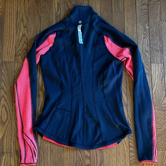 Lululemon reversible navy/coral 1/2 zip up pullover Long Sleeve Top size 6 - Picture 2 of 6